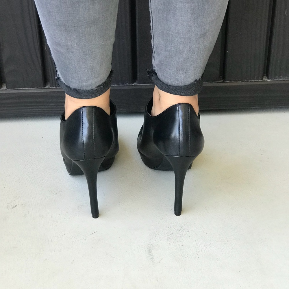 Pointy Toe Zipper Vamp Stiletto Heel Ankle Booties - Picture 4 of 4